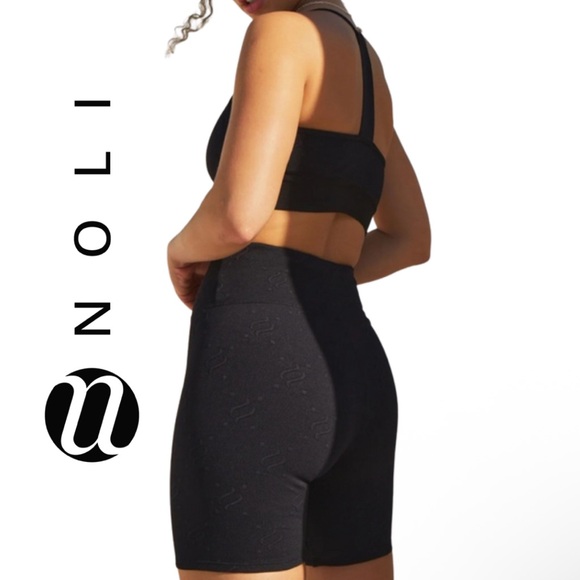 Noli‎ Yoga Monogram Jacquard Biker Short Medium NEW - Picture 1 of 4